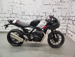 Triumph Thruxton 400