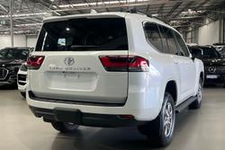 2026 Toyota Landcruiser VX