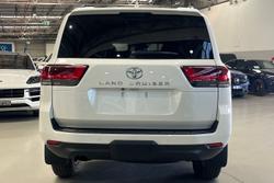 2026 Toyota Landcruiser VX