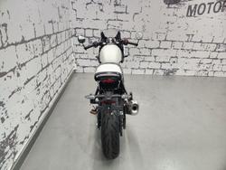 2026 Triumph Thruxton 400 Thruxton White