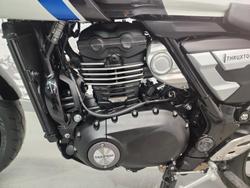 2026 Triumph Thruxton 400 Thruxton White