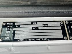2015 Mack Granite WHITE