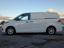 2022 LDV G10 +