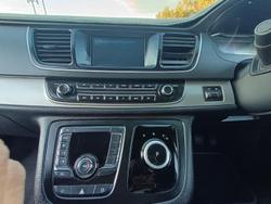 2022 LDV G10 +