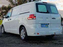 2022 LDV G10 +