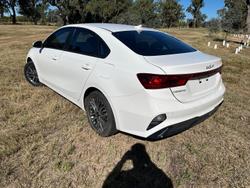 2021 Kia Cerato Sport BD MY22 Snow White Pearl