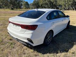 2021 Kia Cerato Sport BD MY22 Snow White Pearl