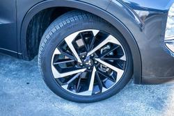 2024 Mitsubishi Outlander Exceed Tourer