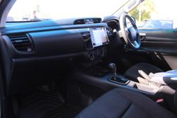 2024 Toyota Hilux SR