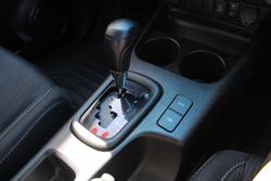 2024 Toyota Hilux SR
