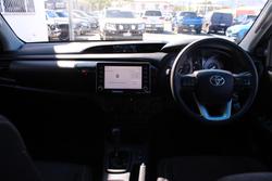 2024 Toyota Hilux SR