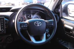 2024 Toyota Hilux SR
