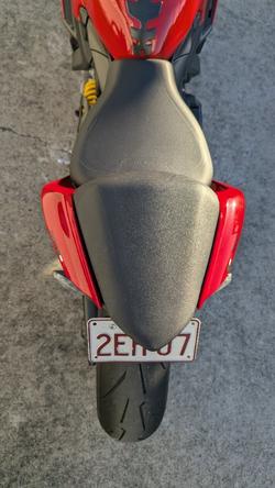 2023 DUCATI STREETFIGHTER V2 Red