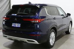 2022 Mitsubishi Outlander LS
