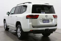 2025 Toyota Landcruiser GXL
