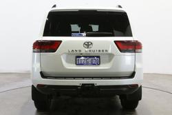 2025 Toyota Landcruiser GXL