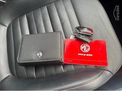 2021 MG HS Essence