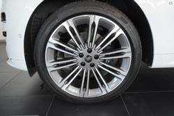 2025 Land Rover Range Rover Sport D300 Dynamic SE