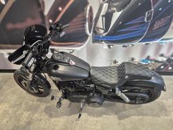 2015 Harley-Davidson Dyna Street Bob 103 (FXDB 103) Dyna Black