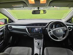 2016 Toyota Corolla Hybrid