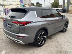 2023 Mitsubishi Outlander Exceed Tourer