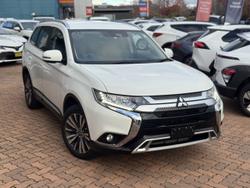 2020 Mitsubishi Outlander LS