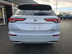2024 Mitsubishi Outlander PHEV Exceed