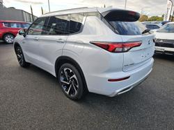 2024 Mitsubishi Outlander PHEV Exceed