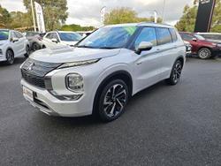 2024 Mitsubishi Outlander PHEV Exceed