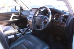 2020 Toyota Landcruiser VX