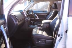 2020 Toyota Landcruiser VX
