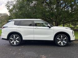 2025 Mitsubishi Outlander Aspire