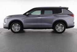 2022 Mitsubishi Outlander ES