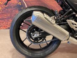 2026 Triumph Thruxton 400 Thruxton White