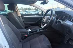 2022 Volkswagen Passat 140TSI Business