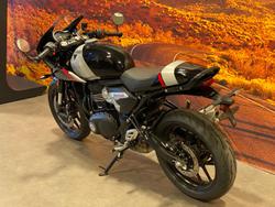 2026 Triumph Thruxton 400 Thruxton Black