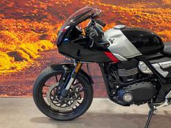 2026 Triumph Thruxton 400 Thruxton Black