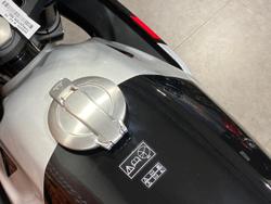 2026 Triumph Thruxton 400 Thruxton Black