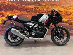 Triumph Thruxton 400