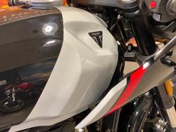 2026 Triumph Thruxton 400 Thruxton Black