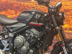 2025 Triumph Trident 660 Trident Black