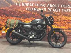 Moto Guzzi V7 Stone