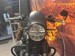 2022 Moto Guzzi V7 Stone Stone Black