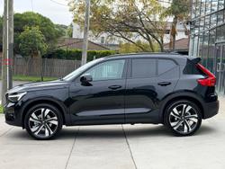 2025 Volvo XC40 Ultra B4 Dark