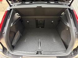 2025 Volvo XC40 Ultra B4 Dark