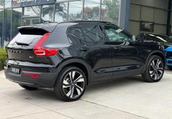 2025 Volvo XC40 Ultra B4 Dark
