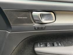 2025 Volvo XC40 Ultra B4 Dark