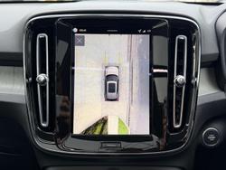 2025 Volvo XC40 Ultra B4 Dark