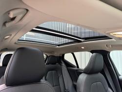2025 Volvo XC40 Ultra B4 Dark