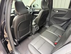2025 Volvo XC40 Ultra B4 Dark